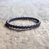 Black Silver Twist Ring - TesoroDelSol