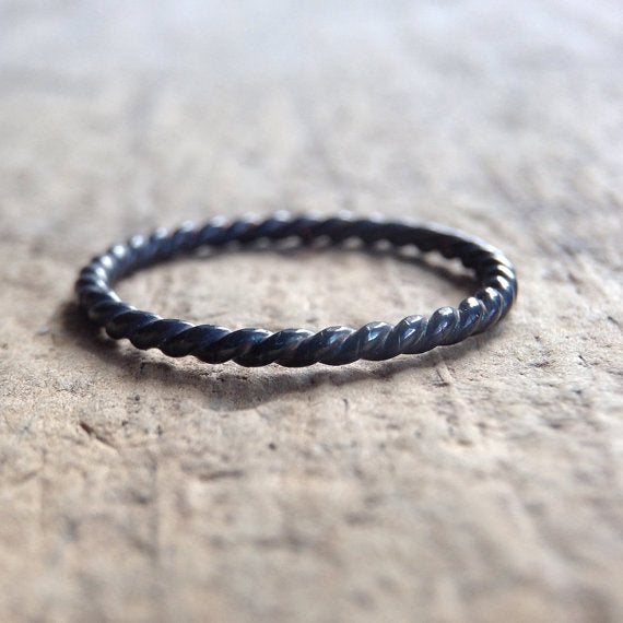 Black Silver Twist Ring - TesoroDelSol