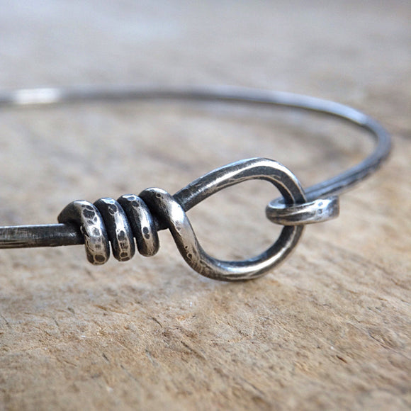 Sterling Silver Hook and Eye Bangle - TesoroDelSol